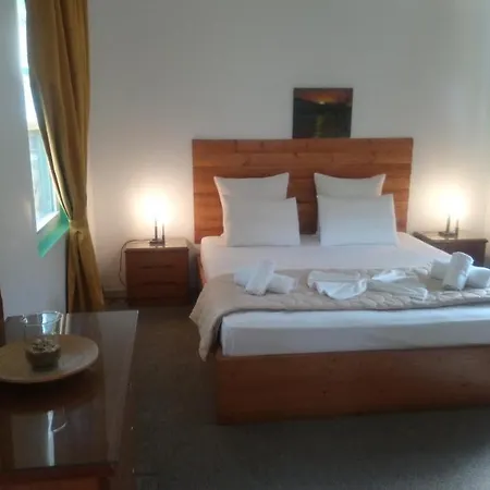 希伊海滩之恋公寓 *